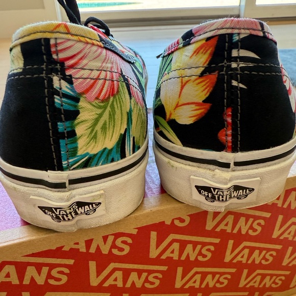 Vans Floral Canvas Sneakers, Hawaiian floral, gently worn, women’s size 9.5 - Picture 4 of 4